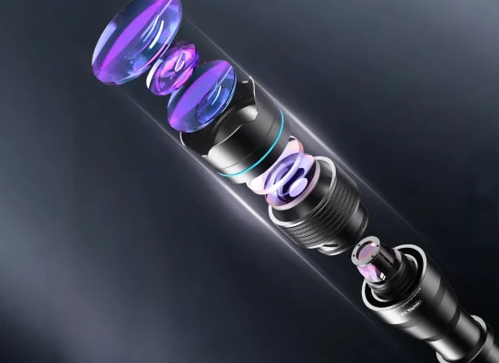 L'intérieur du téléobjectif ZoomVision Pro X60 pour téléphone portable